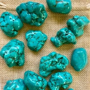 🌟One Beautiful Tumbled Turquoise Healing Stone⭐️